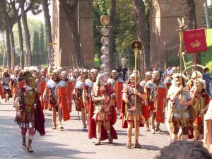 Legionari romani in parata (esibizione)