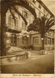 L'entrée de l'hôtel depuis le Corso Garibaldi en 1960