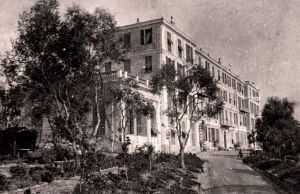 Il primo edificio dell'Hotel Londra