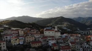 Panoramic side view on Poggio