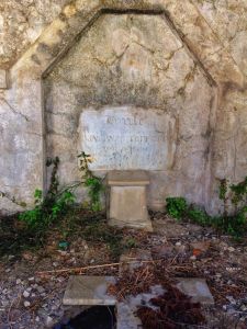 La tomba del Conte Toffetti al Cimitero della Foce