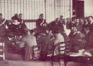 Seduta durante il processo alla nobildonna
