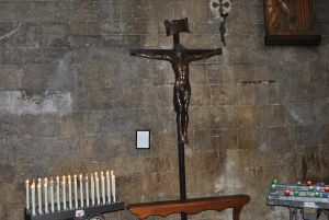 Il Crocifisso ligneo ora nella Cattedrale di San Siro