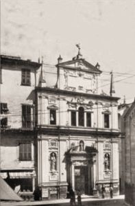 La facciata barocca dell'Oratorio.