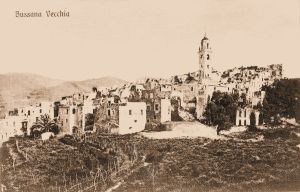 Il campanile svetta sulle rovine di Bussana vecchia