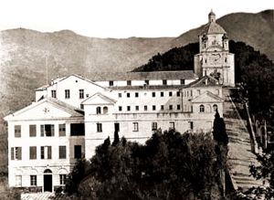 L'imponente edificio alla fine dell'800