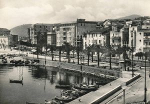 La darsena con la banchina anni '30
