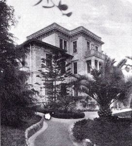 The back of the villa towards the park